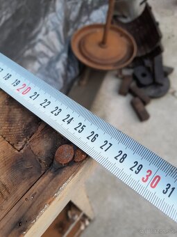 Predám starú drevenú poličku - 9