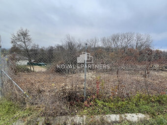 Stavebný pozemok v obci Slažany - 9