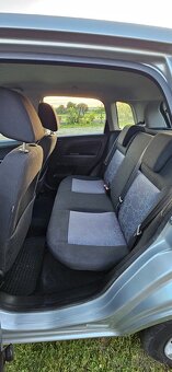 FORD FIESTA 1,4 - 9