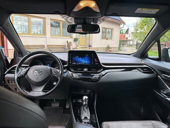 Toyota C-HR 1.8 Hybrid 2018 E-CVT 146t km - 9