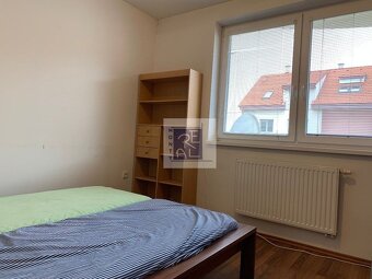 NA PREDAJ 2 IZBOVÝ BYT NITRA - ZOBOR, JELENECKÁ UL. - 9