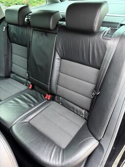 Škoda octavia COMBI 2.0TDi DSG Xenon - 9