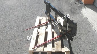 Predám nové držiaky hrotov na balíky, hroty na seno... - 9