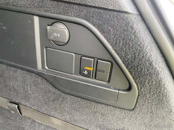 Predam VW Touareg 4.0, V6, 193 kW - 9