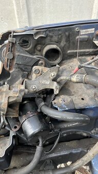 Rozpredam Suzuki vitara diesel 2.0 mazda - 9