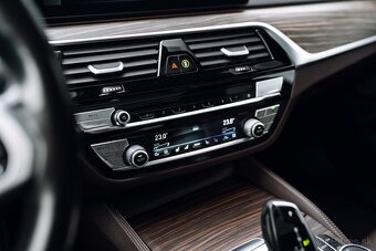 BMW GT640i M paket - 9
