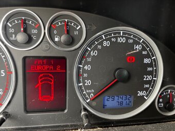 Volkswagen Sharan 2.0 TDi 103 Kw Manual - 9