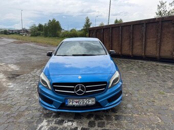 Mercedes-Benz A180 AMG - 9