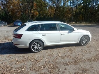 Predám 4x4 Škoda Superb 3 combi ročník 2016 DSG - 9