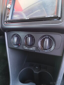 VW Polo 1.2 - 9