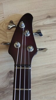 Basová gitara MEG - 9