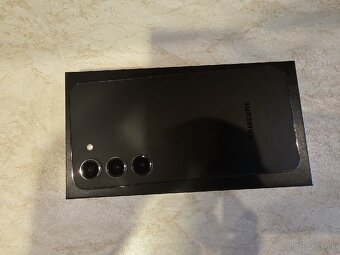 Samsung S23 8/256GB - 9