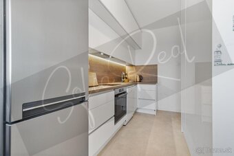 PRENÁJOM: 3 izbový byt; samostatné izby; loggia, Petržalka - 9