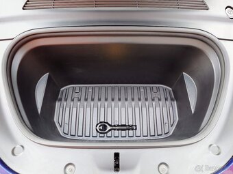 Tesla Model Y 2021 Long Range Dual Motor - 378 kW - 9