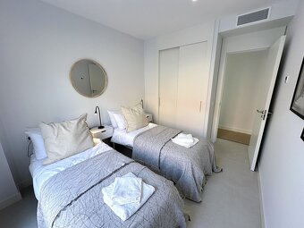 Luxusný apartmán s 3 spálňami v Higueron West - 9