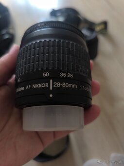 Kompletná sada Nikon D50, NIKON F80, 3x objektív+ príslušens - 9