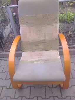 Stolíky, stoličky, dvere...... - 9