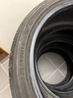Dunlop Sport Maxx 225/40 R18 - 9