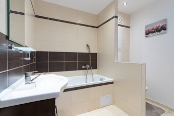 NA PREDAJ 3 IZBOVÝ BYT NA TERASE PRI NOVEJ NEMOCNICI | IPEĽS - 9