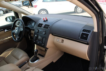 Volkswagen Touran 1.6 TDI Comfortline DSG - 9