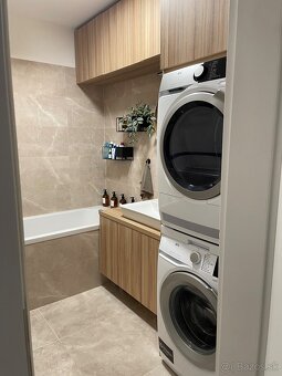 Prenájom 3-izbový byt, Levice - 9