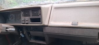 Predám Škoda favorit 136l 1990 46kw - 9