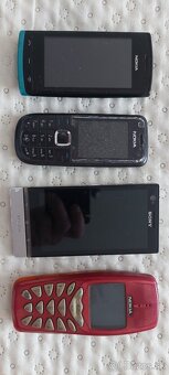 Nokia - 9