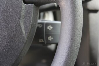Renault Clio 1,2 i 16V - 9