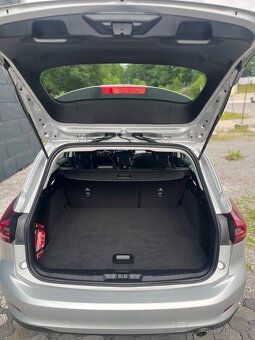 Ford Focus Ecoblue 1.5TDCI - 9