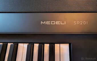 Digitálne stage piano Medeli SP201/BK - 9