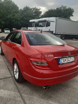 Mercedes-Benz - 9