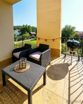 Na predaj samostatne stojací 6-izbový RD/ Hradec - 9