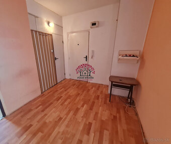 PREDAJ: 3izbový byt v centre Brezna 84m2 - 9