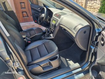 ŠKODA OCTAVIA COMBI 2 1.9 TDI PACCO NOVÁ STK EK - 9
