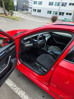 Predám Škoda Octavia combi 1.5Tsi 2021 Kessy LED DPH - 9