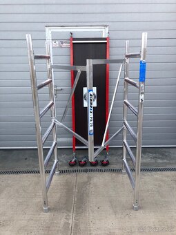 Mobilné hliníkové lešenie na kolieskach. DOPRAVA ZDARMA - 9