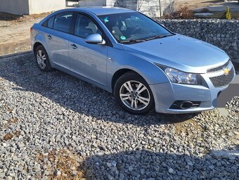 Predám CHEVROLETE CRUZE - 9