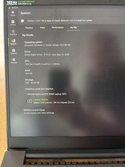 Razer Blade 17 (2022) - 9