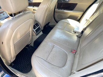 Jaguar XF, 2.7 diesel, 157 kW automat - 9