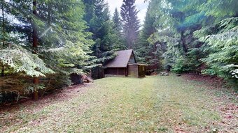 Stýlová retro drevenica s veľkým pozemkom Králiky - 9