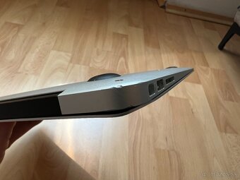 MacBook Air 13" (2014) – i5, 4GB RAM, 128GB SSD - 9