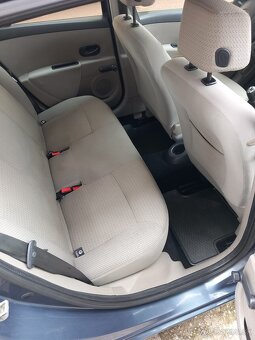Renault Clio III - 9
