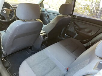 Volkswagen Golf 5 1.4i 55 KW - 9