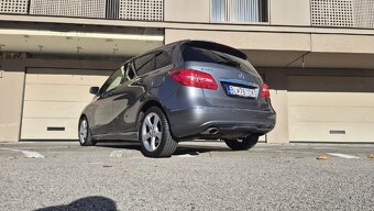 Mercedes Benz B 180 - 9