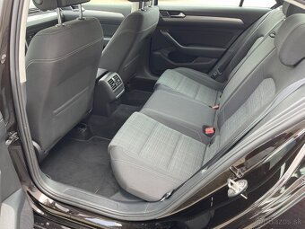 Volkswagen Passat 2.0 TDI EVO Business DSG - 9