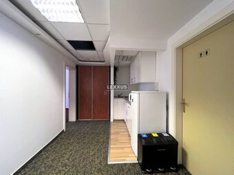| kancelárie v Starom Meste, recepcia, garáž, BA I - 9