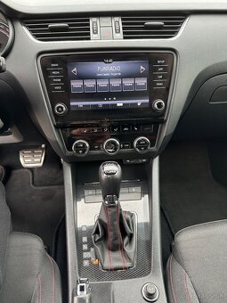 Škoda Octavia Combi 2.0 TDI DSG - 9
