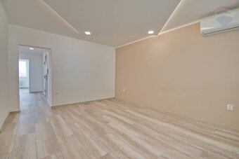 Na predaj 3 izbový byt, 63 m2, lodžia 3 m2, kompletná rekonš - 9