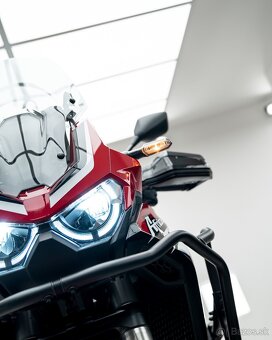 Honda Africa Twin Adventure 1100 - 9