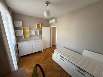 PRENÁJOM – 3iz byt pri Kamennom námestí v centre mesta - 9